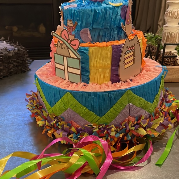 Birthday Cake Pull-String Piñata - Pusheen Themed - Picture 6 of 17
